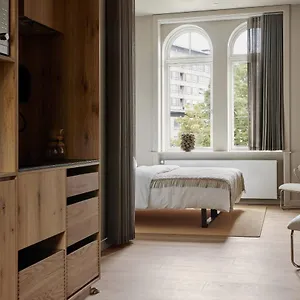 By Brochner Copenhagen