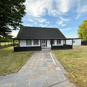 Feriehus Perfekt Eventhus Til Fester, Sovang